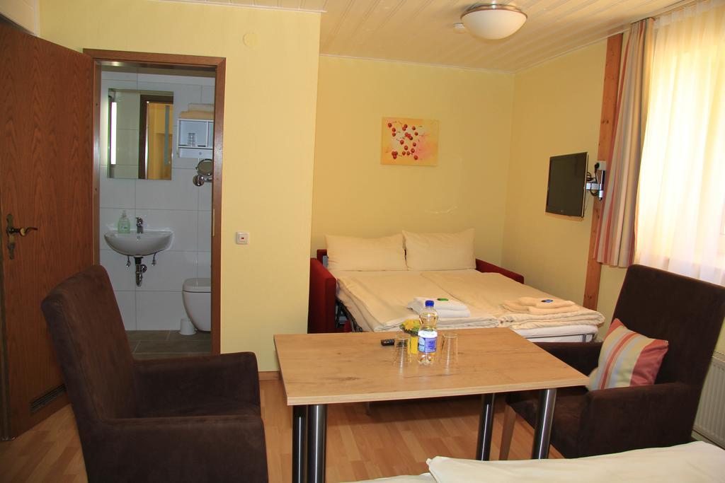 Waldhotel Albachmuehle Mit Albacher Stuben Wasserliesch