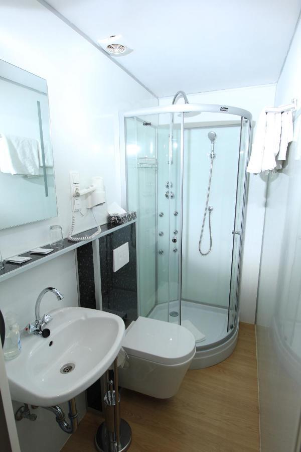 Waldhotel Albachmuehle Mit Albacher Stuben Hotel Wasserliesch